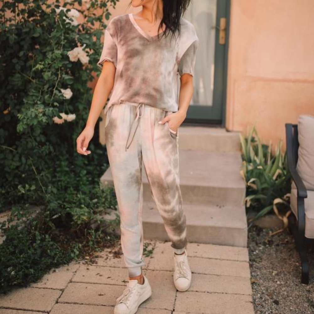 Forgotten Dreams Tie Dye Joggers In Taupe